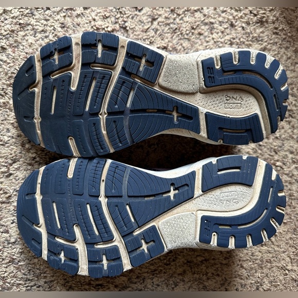 Brooks Adrenaline GTS 22 Women Navy Pink Running Shoes Size 9.5 Medium B - Picture 6 of 8